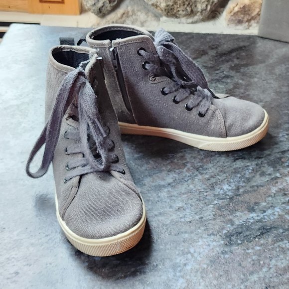 Cat & Jack Gray Canvas High-Top Sneakers Size 13 - Picture 3 of 16